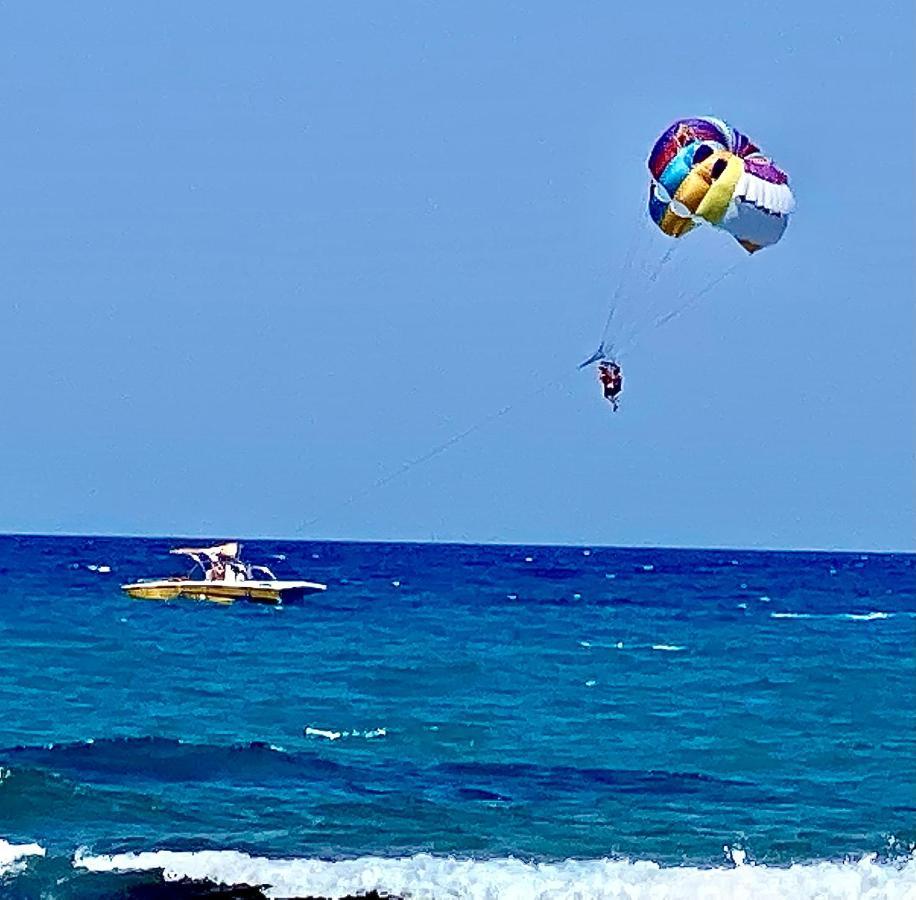 Mikes On The Beach Limenas Chersonisou Exterior foto